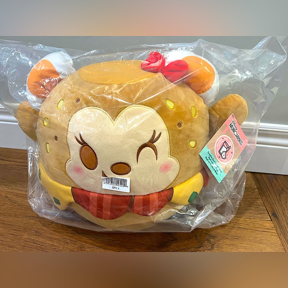Disney Munchlings Plush: 17-Inch Minnie Mouse as Everything Bagel Sandwich